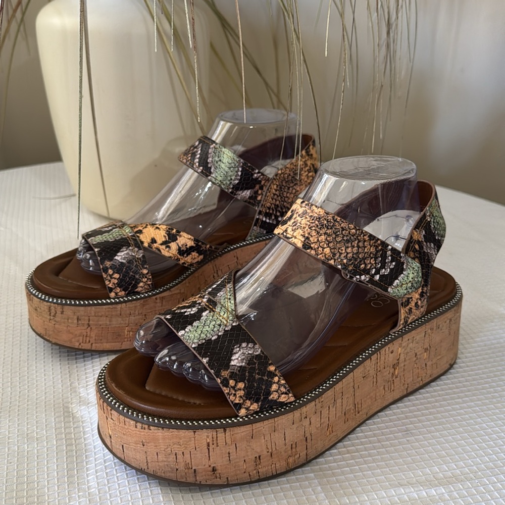 FRANCO SARTO Platform Wedge Sandals, Velcro Strap. Women's Size 8M - Picture 3 of 10